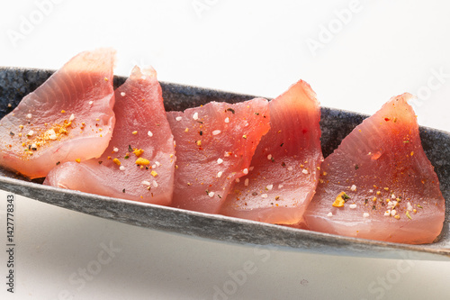 Obraz na płótnie おいしいマグロの刺身 w salonie
