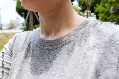 Chinese women sweating profusely from outdoor sports