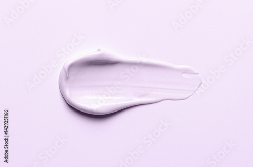 Moisturizing anti-aging cosmetic cream or gel