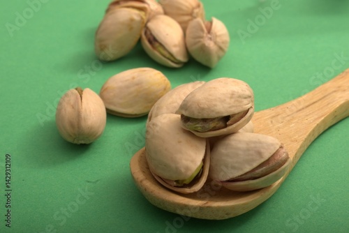 alfóncigo, alimento, chiflado, aperitivo, chiflado, alfóncigo, salado, salubre, semilla, close-up, aislada, caracola, blanco, mole, fruta, en resumen, verde, asado, macro, grupo, ingrediente, café, na