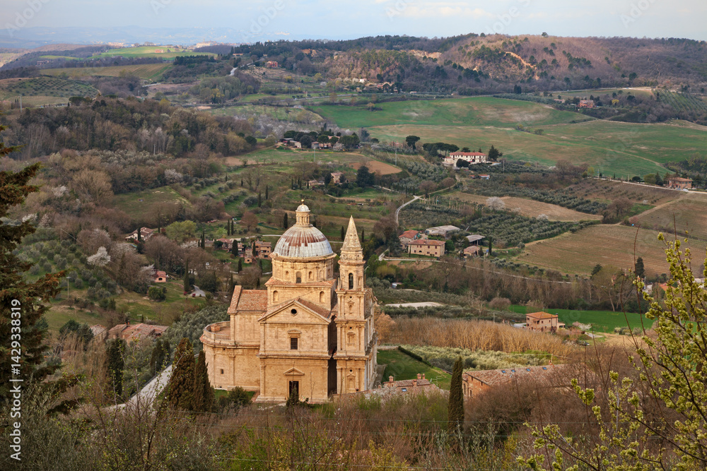 Obraz premium Montepulciano, Siena, Tuscany, Italy: landscape from the ancient hill town of the Val d'Orcia countryside with the renaissance church of San Biagio