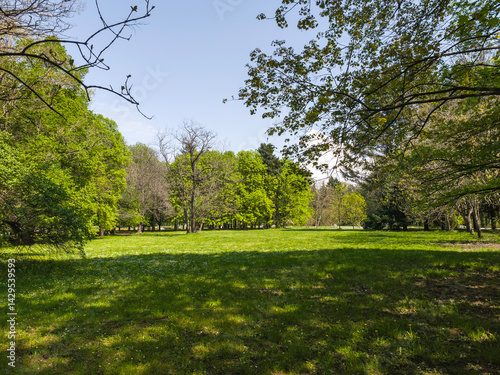 Obraz na płótnie Panorama of South Park in city of Sofia, Bulgaria w salonie