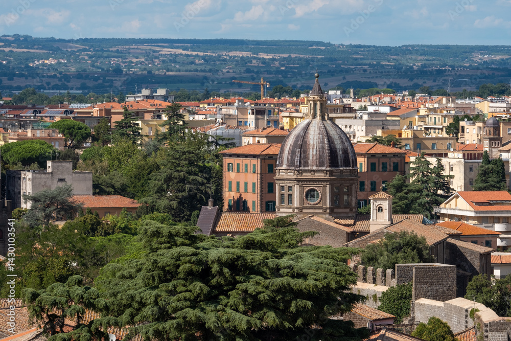 Fototapeta premium LA città di Viterbo dall'alto