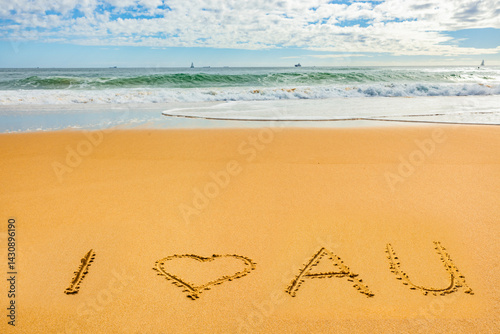 Sandherz i love AU am Buddina Beach an der sunshine coast in australien