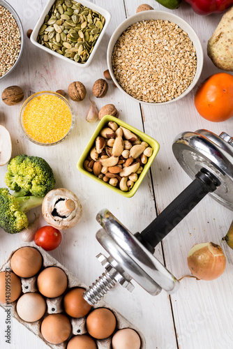 Fitness, sports and food: the path to healthy living