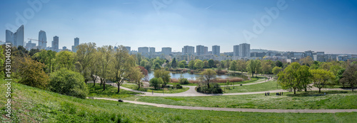 Konstfotografi Nanterre, France - 04 11 2025: Andre Malraux Park