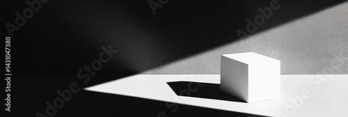 Obraz na płótnie Contrasting White Shape Illuminated by Light and Shadow in a Minimalist Setting Generative AI w salonie