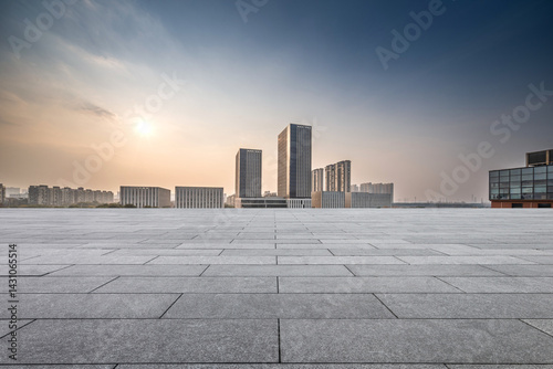 Obraz na płótnie Majestic Urban Landscape at Sunset with Modern Skyscrapers w salonie