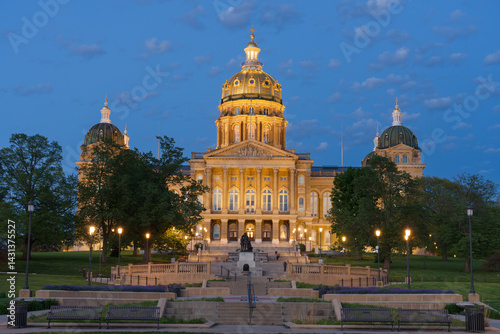 Obraz na płótnie Des Moines, Iowa, USA at the Capitol Building w salonie