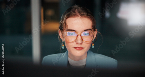 Obraz na płótnie Glasses, reading or businesswoman with computer, review or news for accounting deadline or funding solution. Bookkeeping, finance or financial advisor on technology in night for research or overtime w salonie