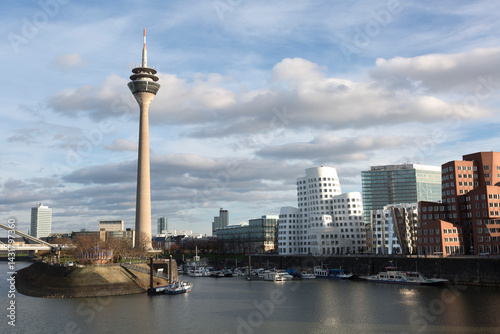 Obraz na płótnie Dusseldorf cityscape with view on media harbor, Germany w salonie