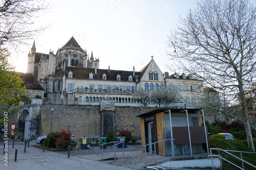 vieux bâtiment dans le centre ville d'auxerre