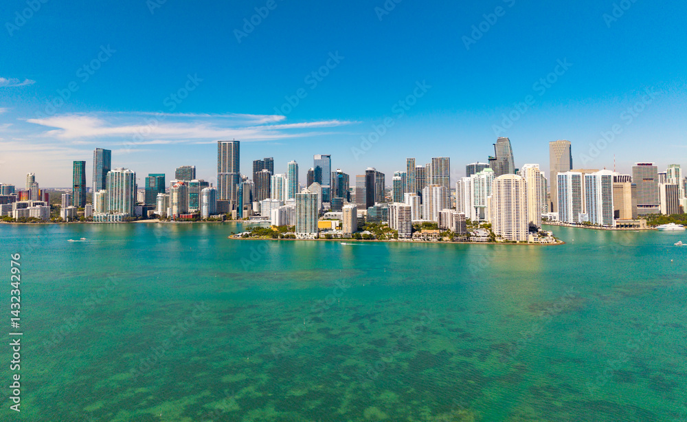 Obraz premium Skyscraper building. Cityscape building downtown. City architecture. Miami skyline. Florida skyscraper cityscape. Miami city skyline view of Brickell key. Miami downtown. Brickell Miami