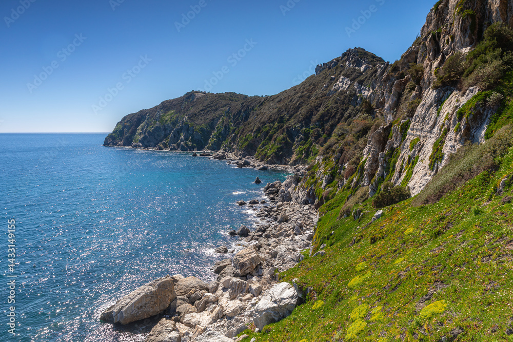 Les falaises du Parc national de Port-Cros sur l'Île de Porquerolles