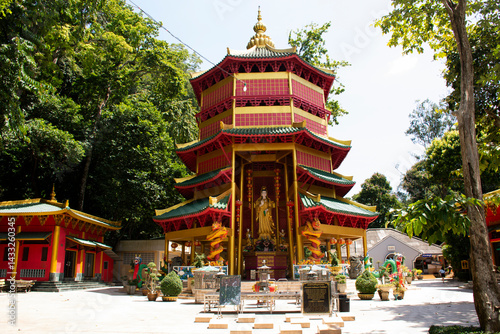 Konstfotografi Building and Guanyin statue for thai people and foreign travelers travel visit a