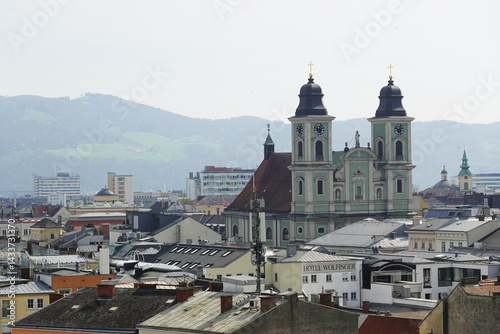 Obraz na płótnie The view of Old Dom Cathedral from the Castle hill,. Linz, Austria w salonie