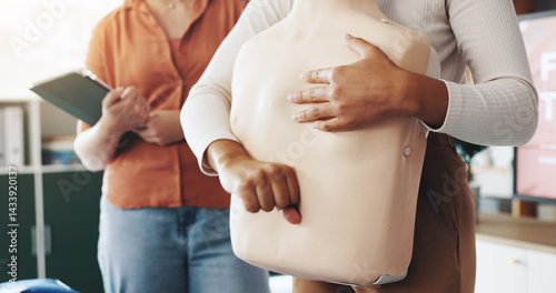 Foto Person, hands or mannequin with first aid for healthcare assistance, training or medical demonstration