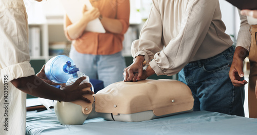 Obraz na płótnie Help, cpr and hands with mask, dummy and lesson for process in emergency, healthcare and demonstration. Course, people and instructor with ventilator for mannequin, breathing and oxygen in class w salonie