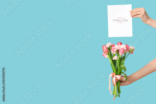 Woman holding card with tex...