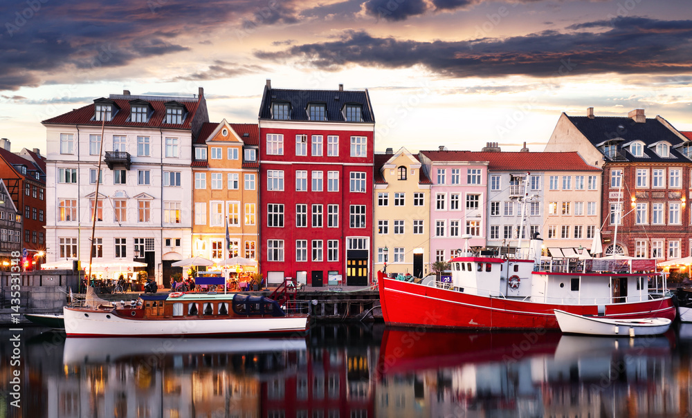 Naklejka premium Nyhavn, Harbour in Copenhagen, Denmark