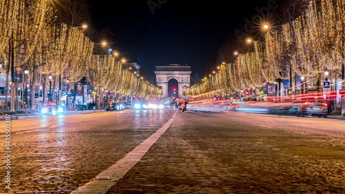 Avenue des Champs Élysées, Paris, France 