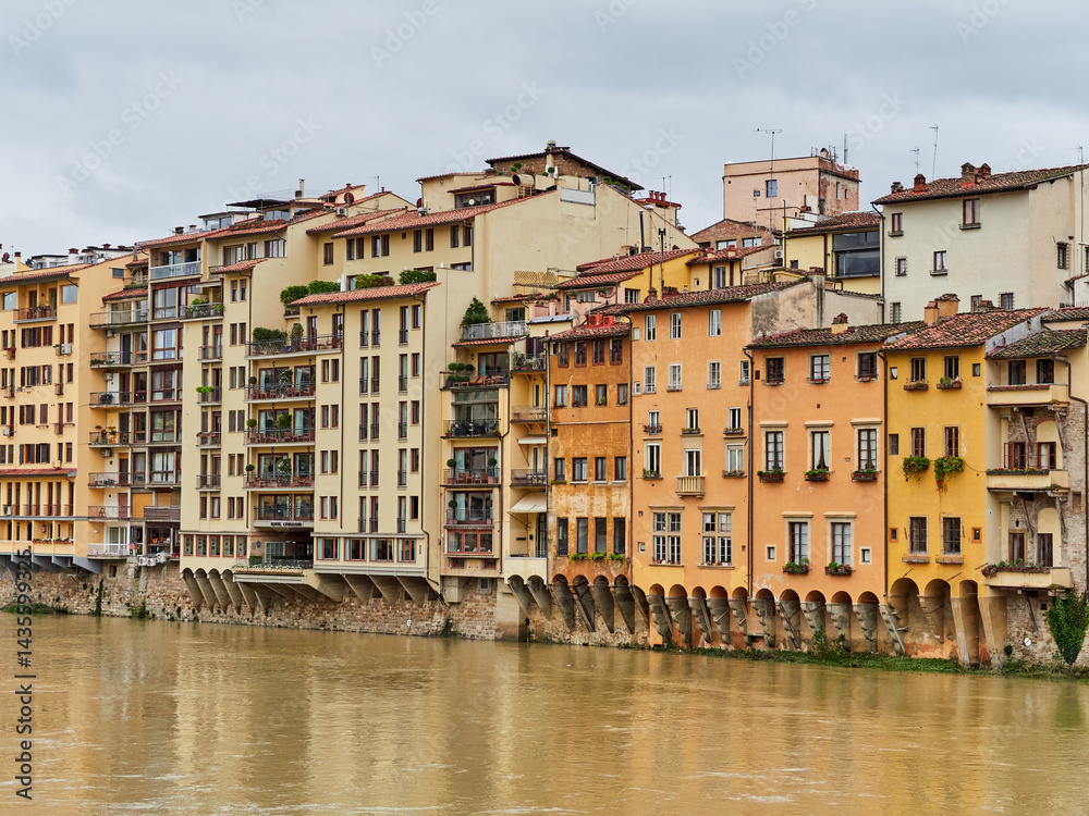 Fototapeta premium ponte vecchio florence italy