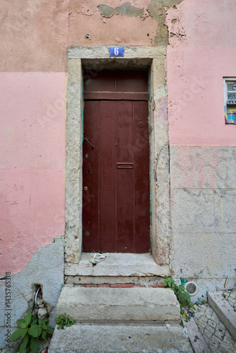 Fototapeta Naklejka Na Ścianę i Meble -  Streets of Lisbon, Portugal