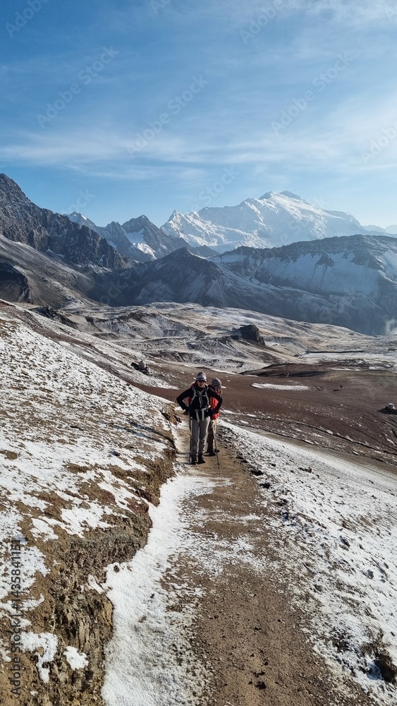 Fototapeta premium Trekkers on the Ausangate Trek