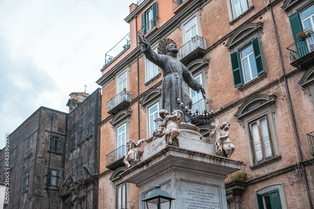 Fototapeta premium Historic Statue in Naples City Square