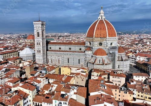 Bild auf Leinwand Aerial view of the historic center of the city of Florence with the Cathedral of Santa Maria del Fiore, the Duomo of Florence, in the center