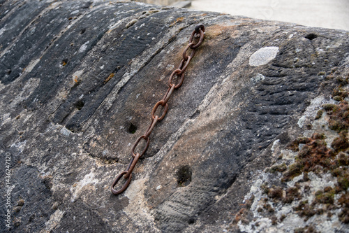 Detail einer alten Kette an einer Burg
