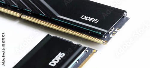 Tableau sur toile Close-up of DDR5 computer memory modules on a white background, ideal for PC assembly guides, chip installation tutorials, and hardware upgrade articles