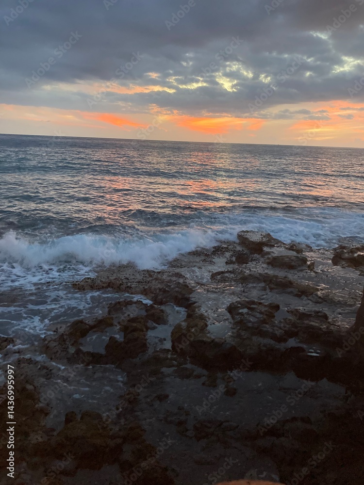 Obraz premium sunset at the beach