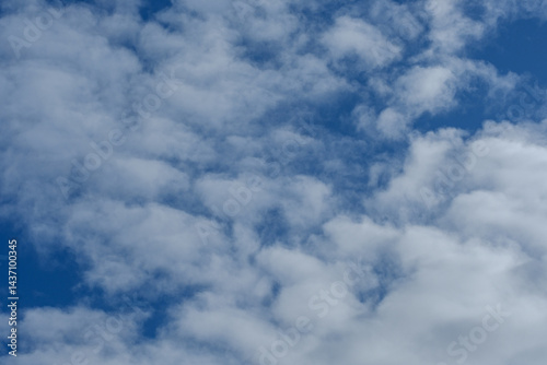 Fototapeta Naklejka Na Ścianę i Meble -  blue sky with clouds