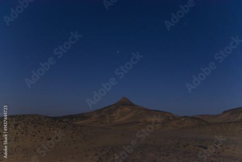 Obraz na płótnie Starry night in the black desert in Egypt w salonie