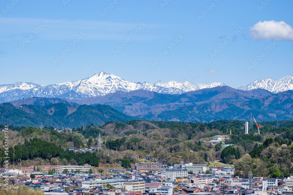 岐阜県飛騨高山と山の風景
