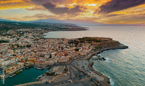 Fototapeta Naklejka Na Ścianę i Meble -  Aerial view of the city of Rethymno, Crete, Greece