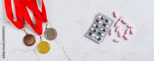 Obraz na płótnie Pill and injections for doping athletes on a light background top view web banner w salonie