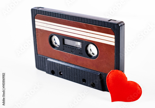 Obraz na płótnie Old Audio Cassette with a Heart w salonie