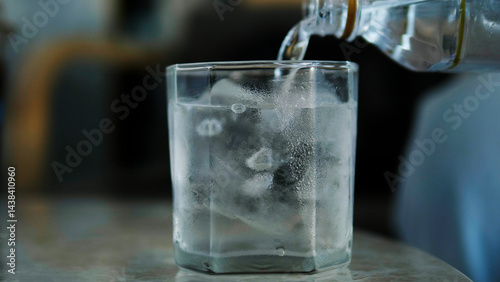 Obraz na płótnie Clean water glass, healthy drinking water, drinking water, natural mineral water w salonie