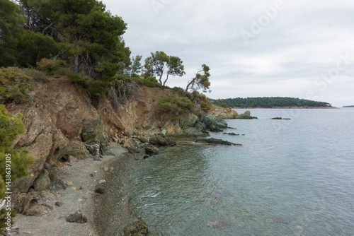 Obraz na płótnie Beautiful scenery by the sea under a cloudy sky in Sithonia, Chalkidiki, Greece w salonie