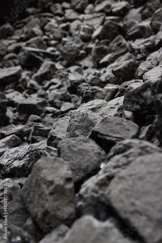 Obraz na płótnie Black coal for fossil energy w salonie