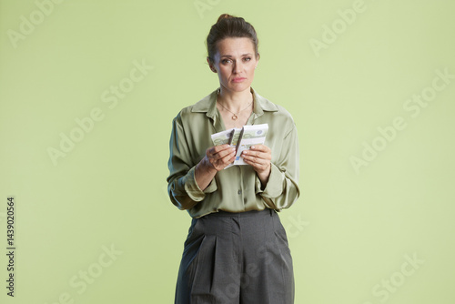 Obraz na płótnie Woman concerned about finances w salonie