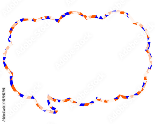 ステンドグラス風吹き出し　三角形模様　細長い雲形