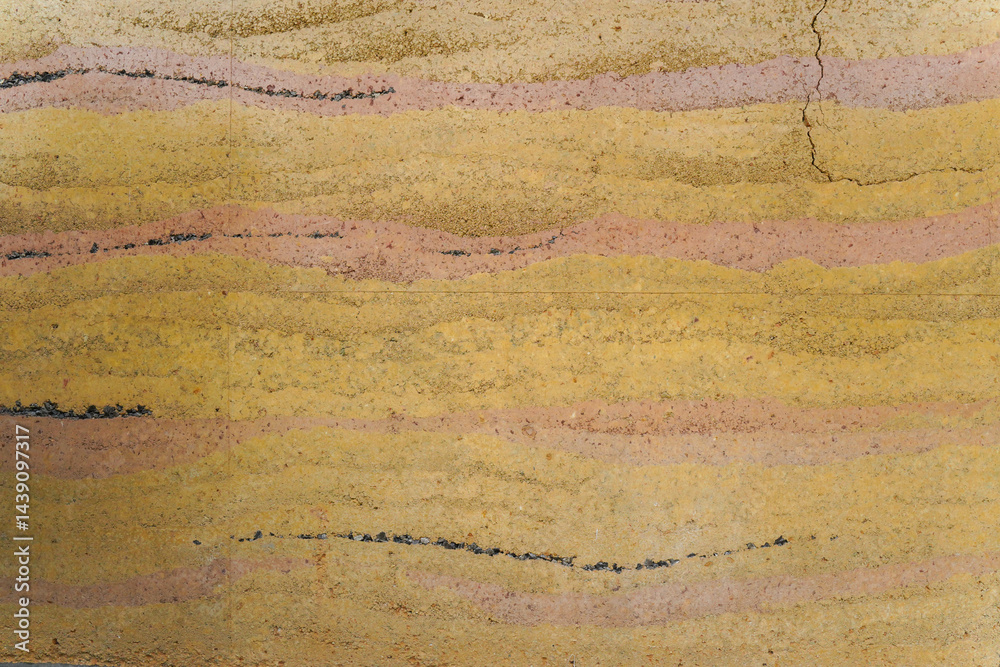 Layered Earth-Toned Wall with Natural Cracks and Stratification