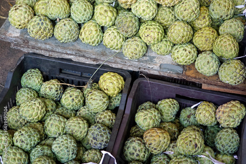 Obraz na płótnie fresh fruits from the local market in india w salonie
