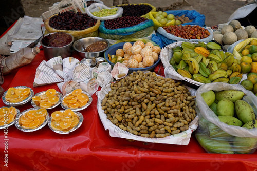 Obraz na płótnie fresh fruits from the local market in india w salonie