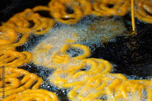 Obraz na płótnie wok made fresh Diwali sweets w salonie