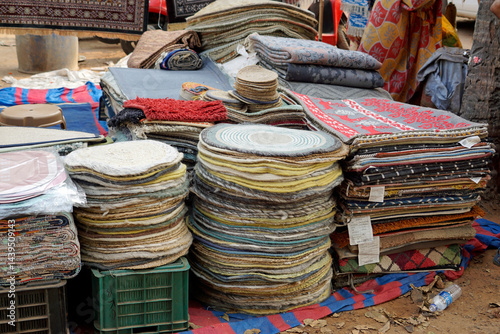 Obraz na płótnie rent a carpet stall at banana festival in baga goa w salonie