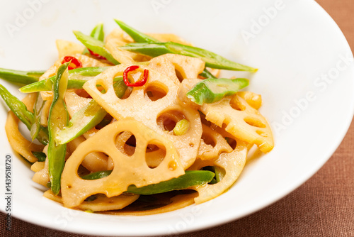 日本の食　蓮根のきんぴら